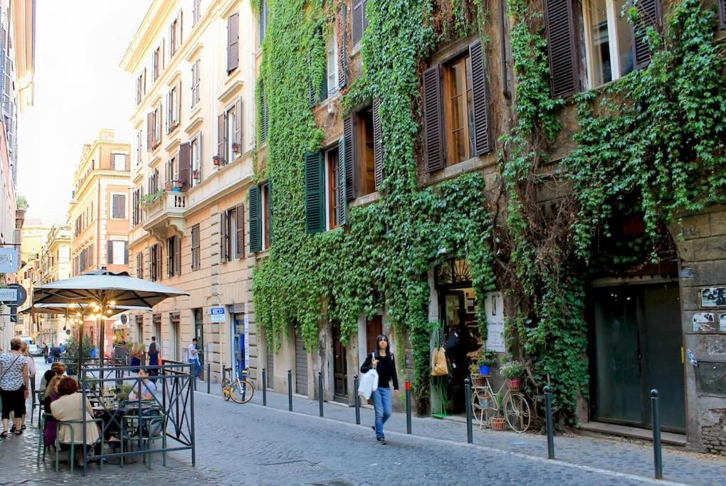Near Colosseum By Varental 2br + 1sb *